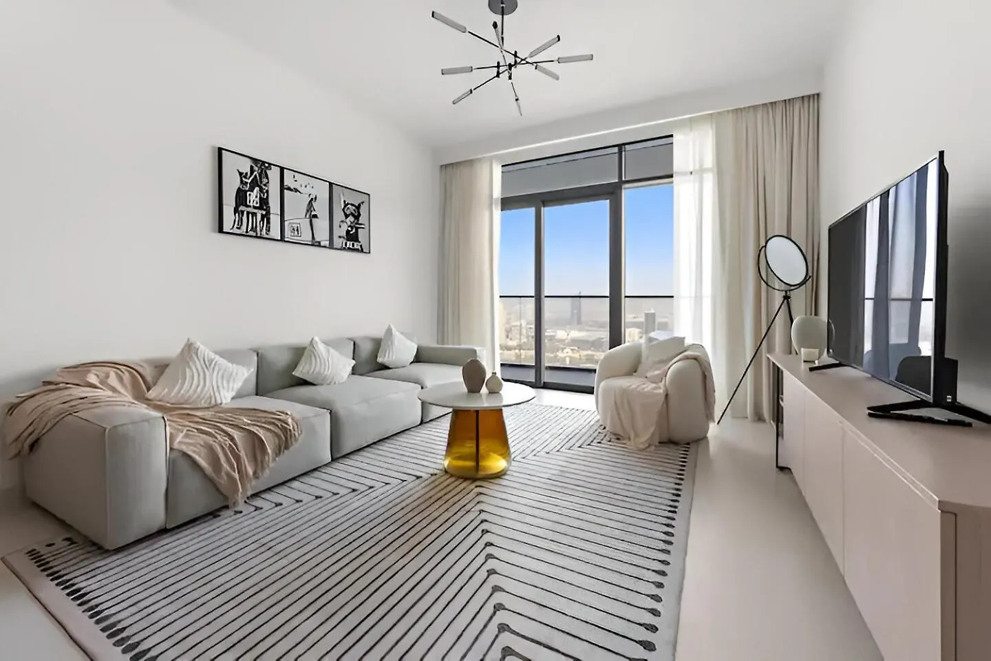 2Br Beachfront Apt With Stunning Dubai Marina View United Arab Emirates