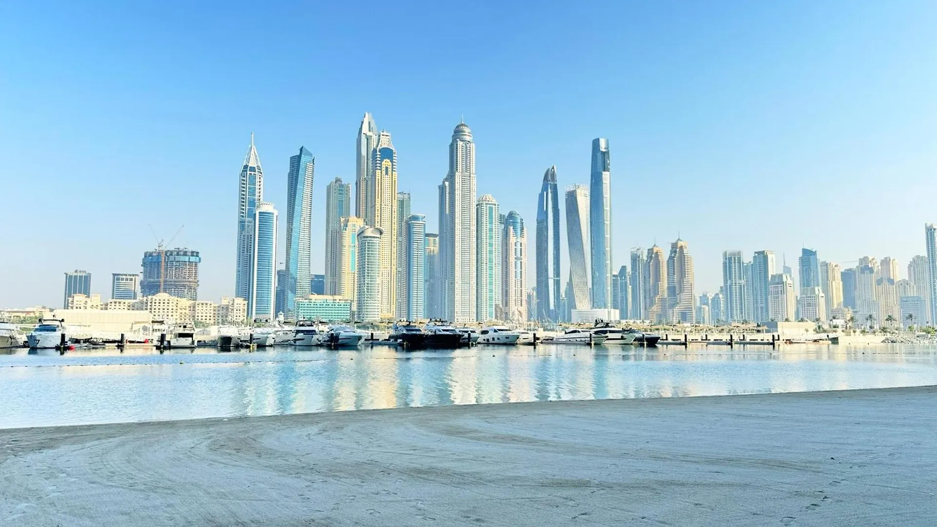 2Br Beachfront Apt With Stunning Dubai Marina View Apartment