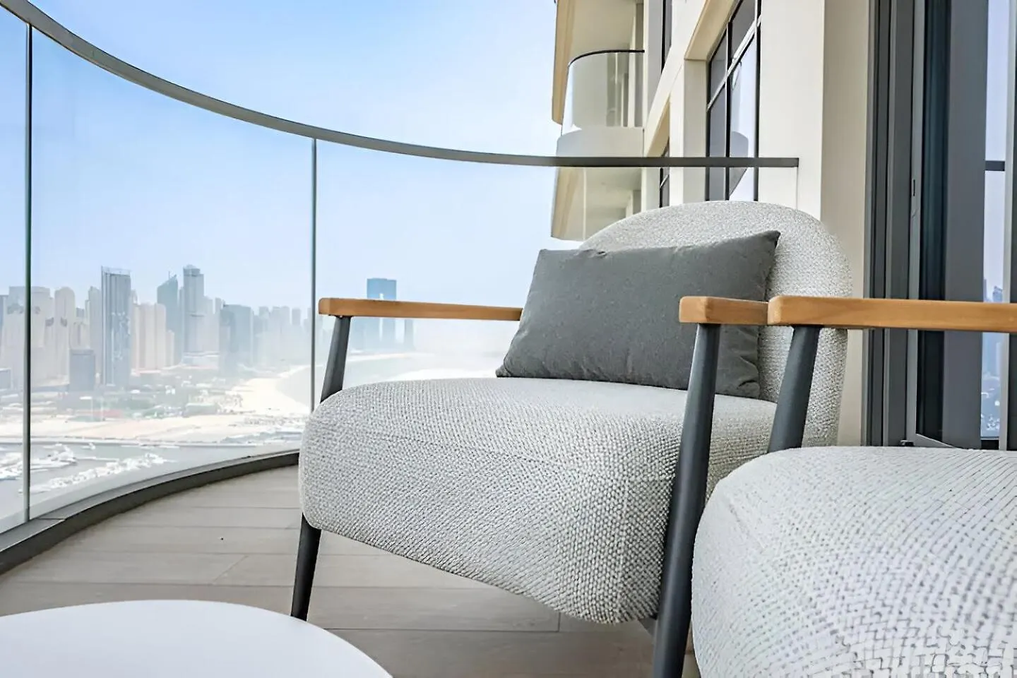 2Br Beachfront Apt With Stunning Dubai Marina View Apartment