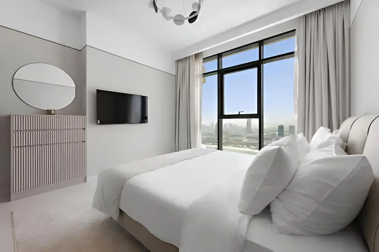 2Br Beachfront Apt With Stunning Dubai Marina View