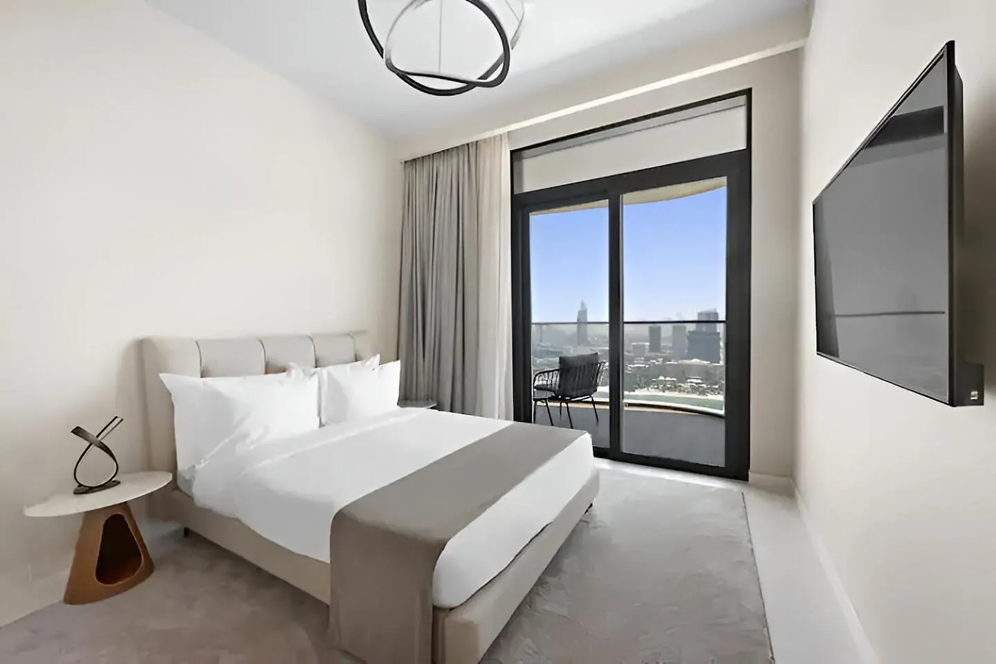 2Br Beachfront Apt With Stunning Dubai Marina View